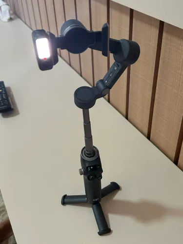 DJI estabilizador gimbal osmo mobile 8P Advance combo