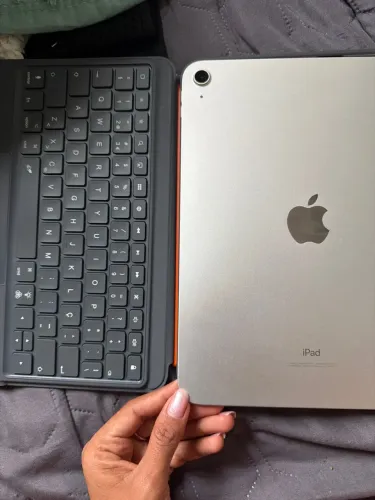 IPAD, PENCIL E TECLADO 