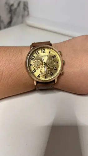 Relógio Leisite Dourado com pulseira em Couro R$:80 Reais
