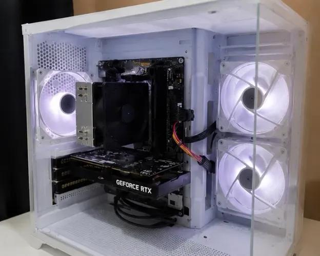PC Gamer Completo White | Ryzen 7 5700G + RTX 3050 + 2 Monitores Curvos + Mesa e Cadeira