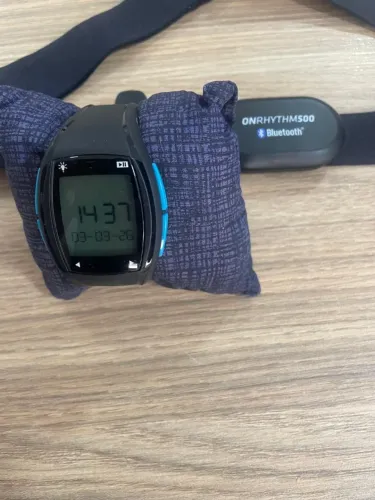 Relógio E Cinta Cardio Bluetooth Onrhythm 500