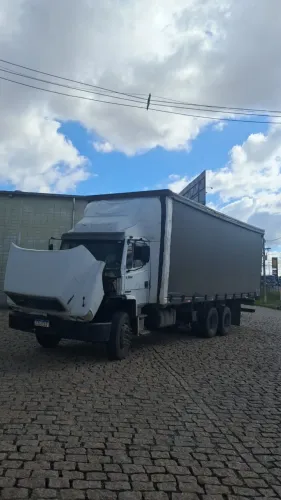 Pneus novos. Motor na garantia 