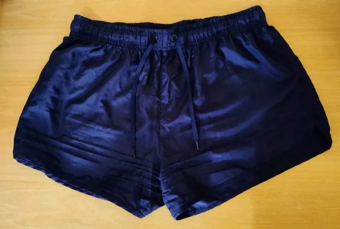 Shorts esportivo feminino