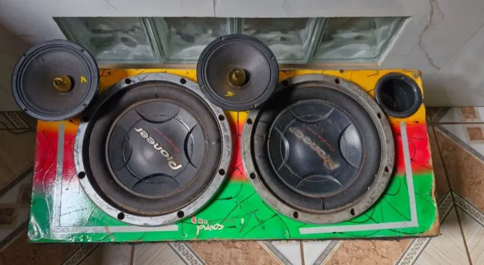 2 graves pioneer e 2 autofalantes zetta