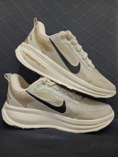 tênis nike vomero 18