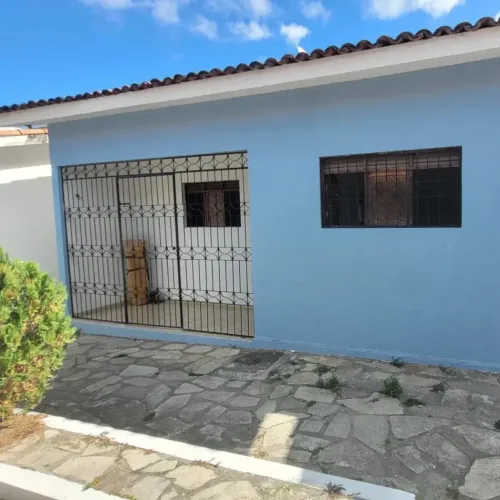 Conquiste o sonho de morar em uma casa aconchegante, segura e bem localizada noValentinaa