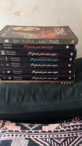 Livros? Cada livro 30 reais