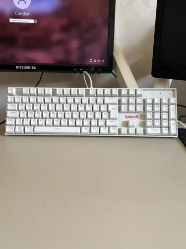 Teclado Gamer Redragon Mitra Lunar White Rgb Mecânico Abnt2