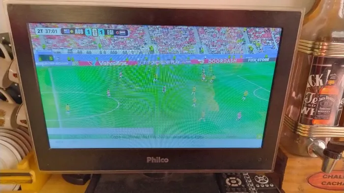 Vendo tv com conversor 4k
