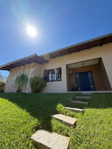 Casa à venda no bairro Floresta - Joinville/SC
