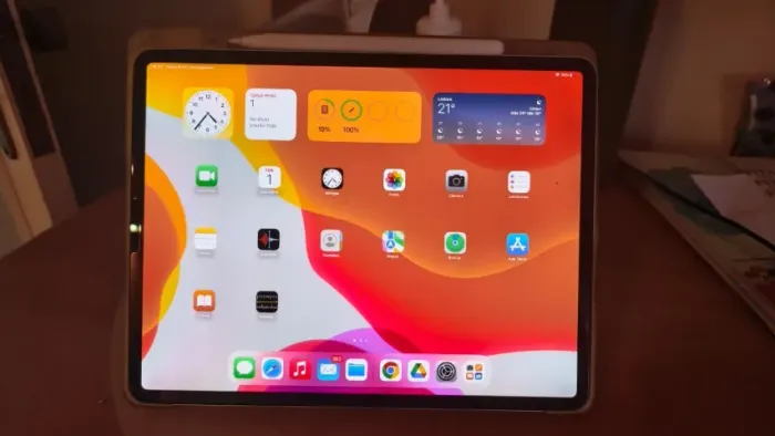 iPad Pro 12,9" 4ª Geração 256GB + Apple Pencil 2 | Bateria 97% | Impecável
