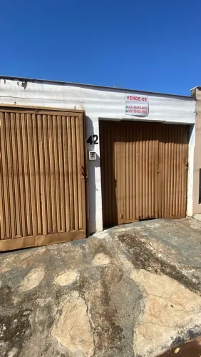 Vendo casa 5 conjuntos