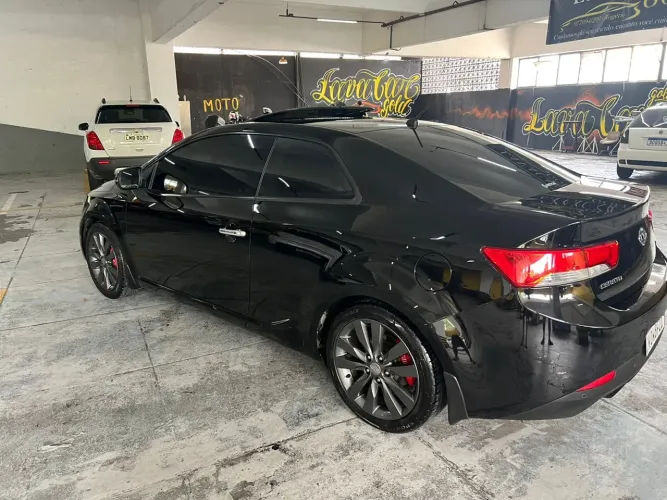 Kia Motors Cerato Koup 2.0 16V Aut. 2013