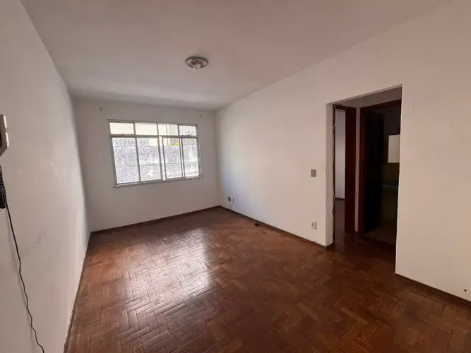 Apartamento próximo ao centro da cidade, ideal para quem procura praticidade no dia a dia.