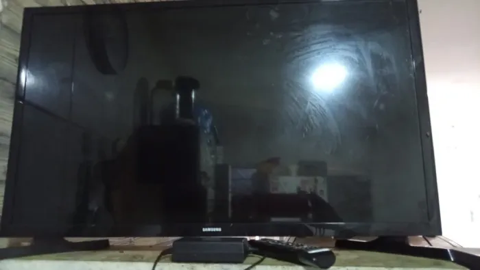 Vendo TV Smart Retirada de peças