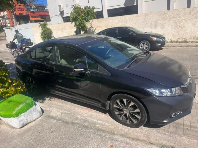 Honda Civic Sedan LXR 2.0 Flexone 16V Aut. 4P 2015