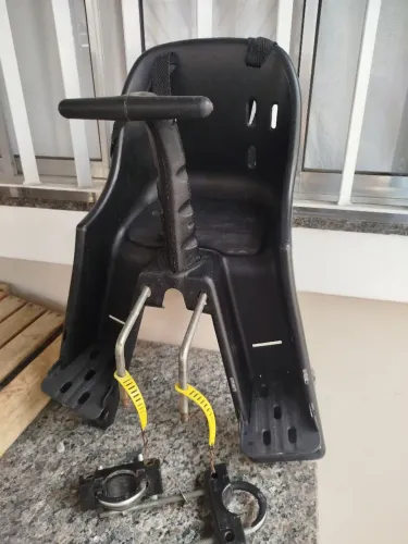 Cadeirinha de bike dianteira infantil.