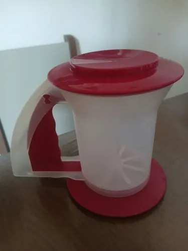 Polvilhador e Tapioqueira 250g da marca Tupperware