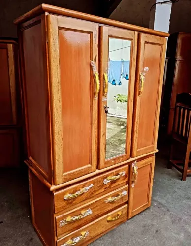 Promoção lindos guarda roupa de solteiro 3 portas cabideiro instalado já 