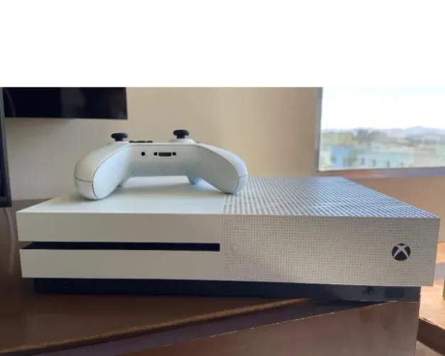 Xbox One slim 