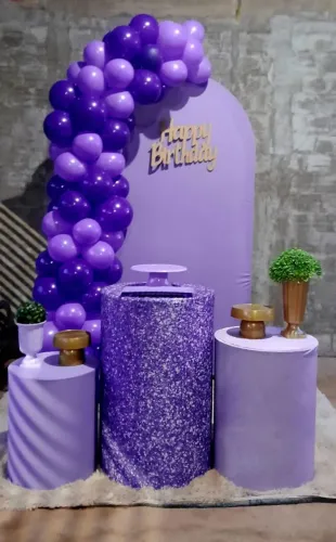 Aluguel de kit decoração 125 reais com balões incluso 2 cores * 