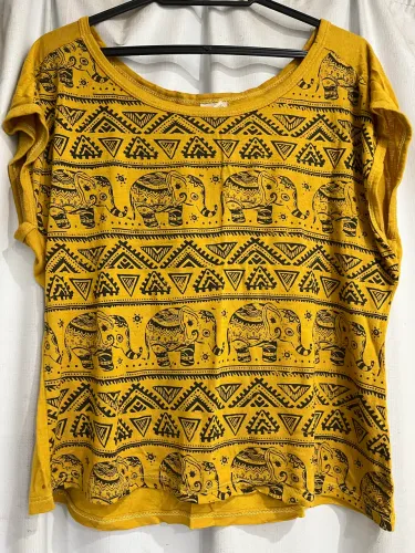 Camisa de manga mostarda