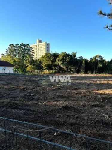 TERRENO À VENDA 13.500m² DE POTENCIAL ESTRATÉGICO!