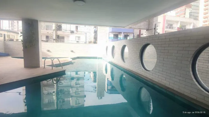 Apartamento à venda na Guilhermina (Praia Grande) | 2 dorm, 1 suíte, varanda gourmet e mob