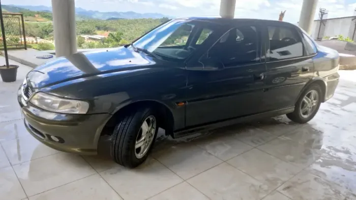Chevrolet Vectra CD 2.2 16V / 2.0 16V Mec./aut. 2000