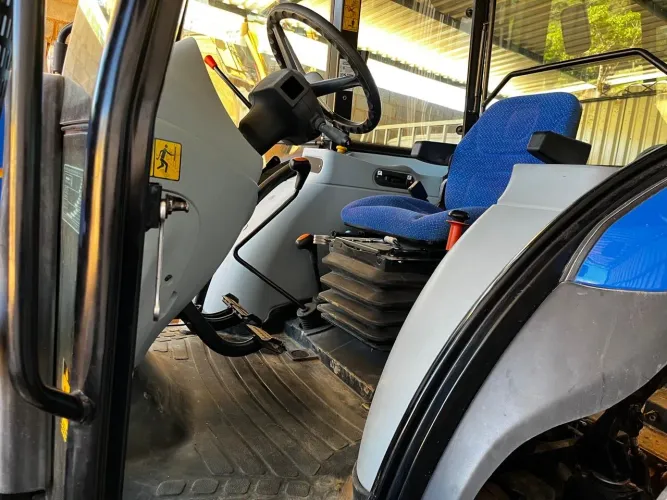Trator New Holland TS 5.100