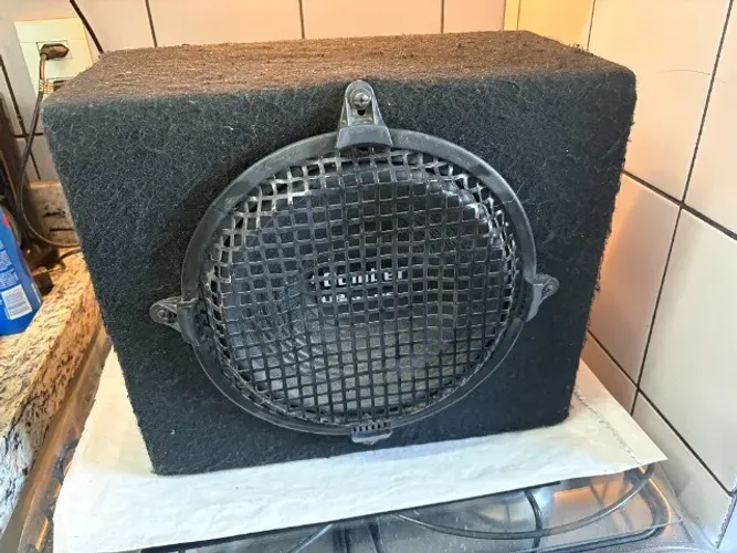 Subwoofer de 10? Bomber Upgrade automotivo -  Sucata - Leia