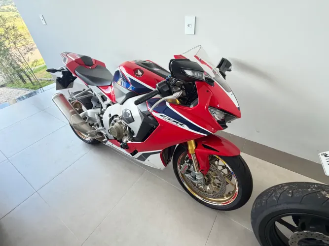 Cbr 1000 fireblade versão SP
