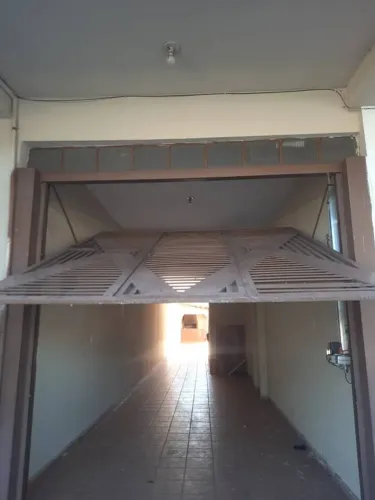 ALUGUEL FACILITADO - SOBRADO COM 3 QUARTOS e PISCINA NO SETOR CIDADE JARDIM - GOIÂNIA