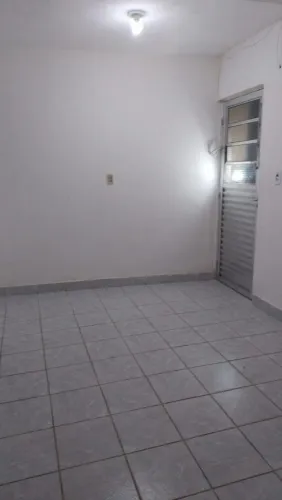 ALUGA-SE CASA EM AFOGADOS