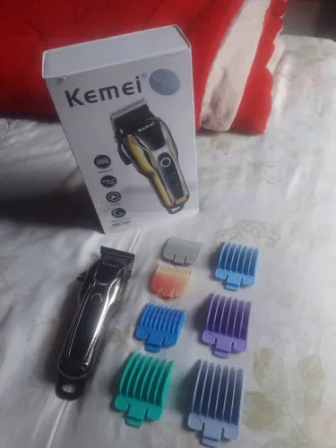 Máquina de corte de cabelo. Kemei sem fio turbo . E GA.MA