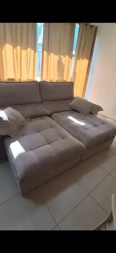 Sofá Retrátil e Reclinável