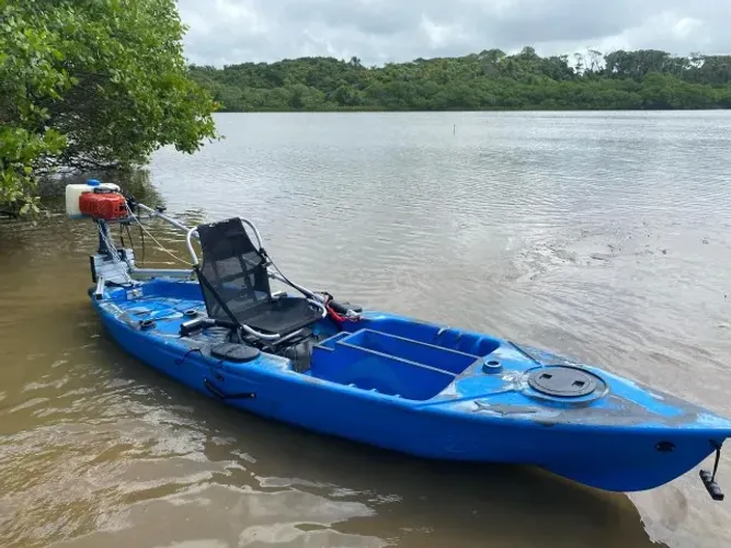 Caiaque de pesca Tarpon c/motor Jet Turbo