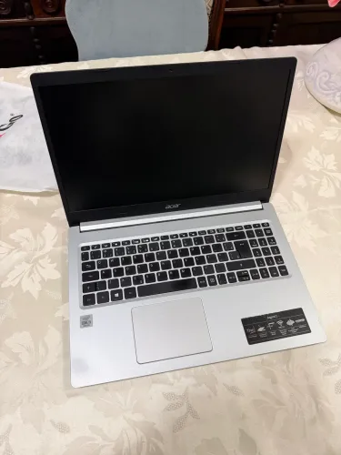 VENDO NOTEBOOK ACER