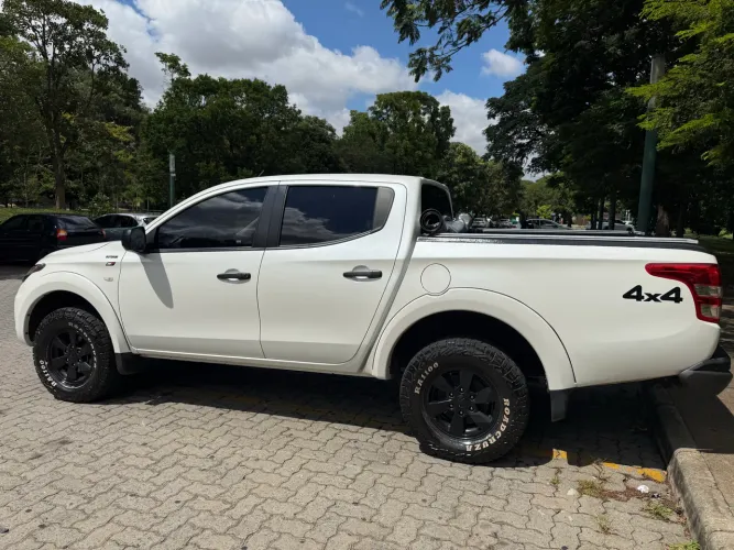Mitsubishi L200 Triton Sport GLS 2.4 CD Diesel Aut. 2024