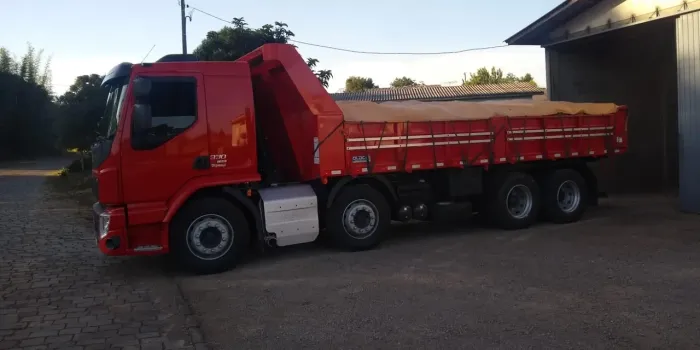 VOLVO VM 330 BITRUCK