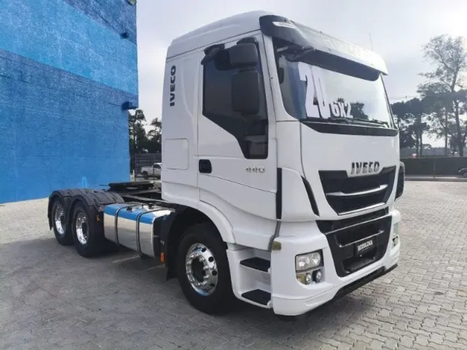 Caminhã Iveco Hi War 440 6x2 ano 2019/2020