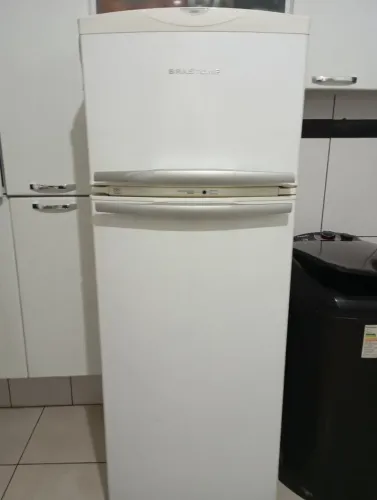 No precinho, motivo da venda mudança, itens semi novos e bem conservados , funcionando ..