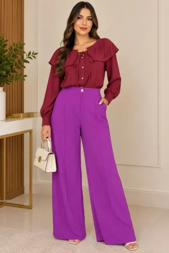 Calça p semi nova R$ 45.00 é blusa nova veste p e m R$ 50,00