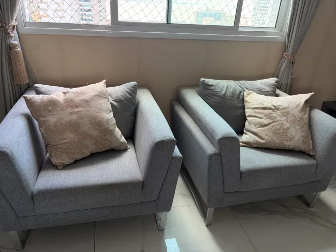 Conjunto sala Sofá e Poltronas
