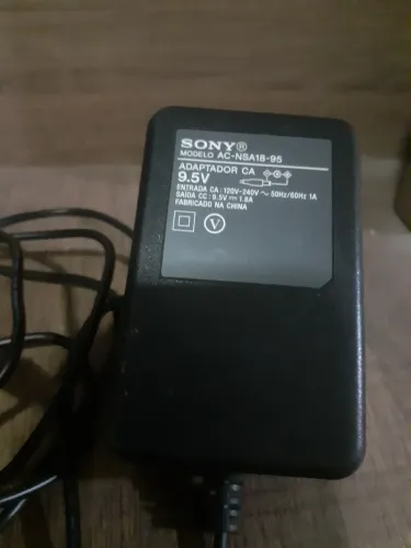 Fonte Sony 9.5V 1.8A para DVD portátil SONY AC NSA18-95