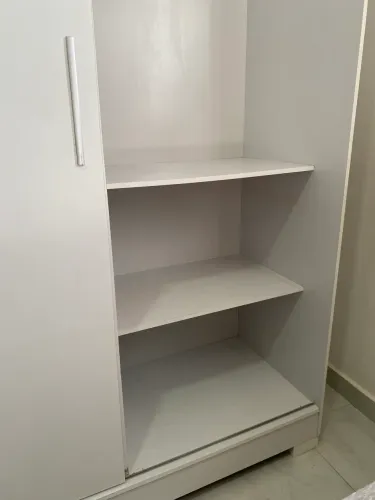 Guarda-Roupa 2 Portas em Ótimo Estado - Apenas R$ 500!