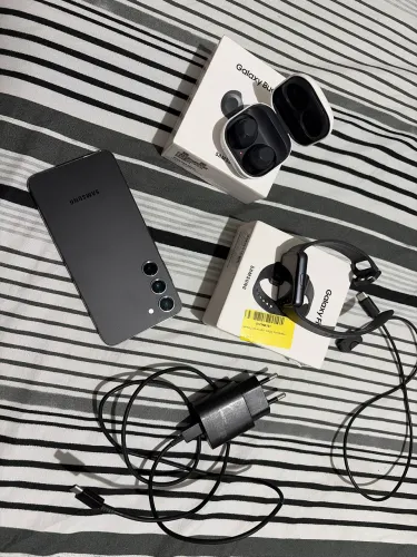 Samsung S23 + fone Bluetooth Buds fe + smartwatch originais