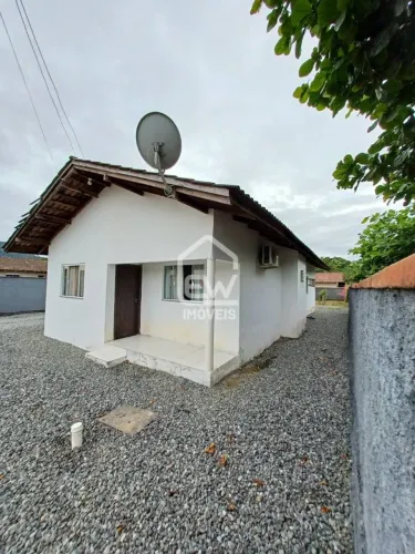 Casa com 101m² em Schroeder, SC