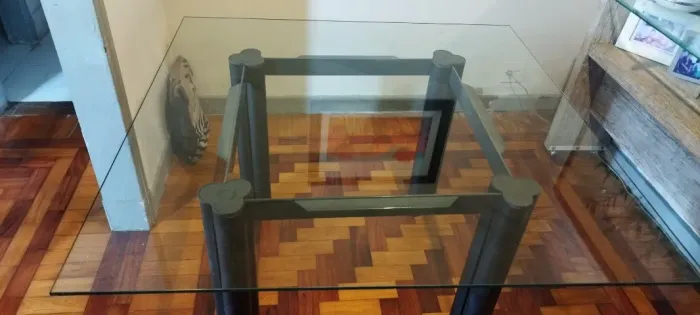 Mesa de tampo de vidro quadrada de 1,25 x 1,25