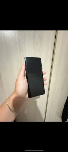 Moto Edge 60 pro pra sair rápido ! Baixei o valor ! Possui NF, caixa e carregador.